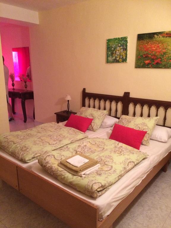 El Artista Hostel บิยาโฮโยซา ภายนอก รูปภาพ